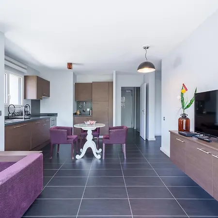 Apparthôtel Tempologis - St Germain à Aparthotel 4*